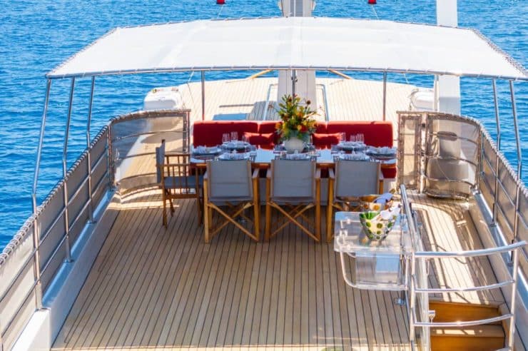 yacht-charter-m-y-tempest-ws
