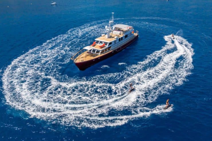 yacht-charter-m-y-tempest-ws