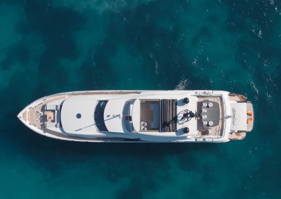 yacht-charter-m-y-tenacity