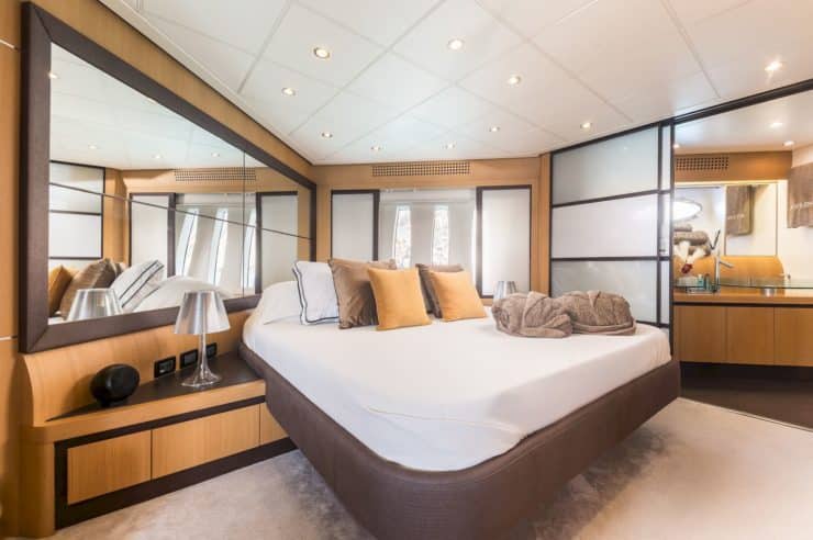 yacht-charter-m-y-xaman