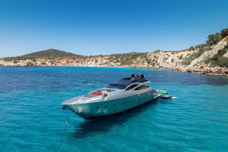 yacht-charter-m-y-xaman