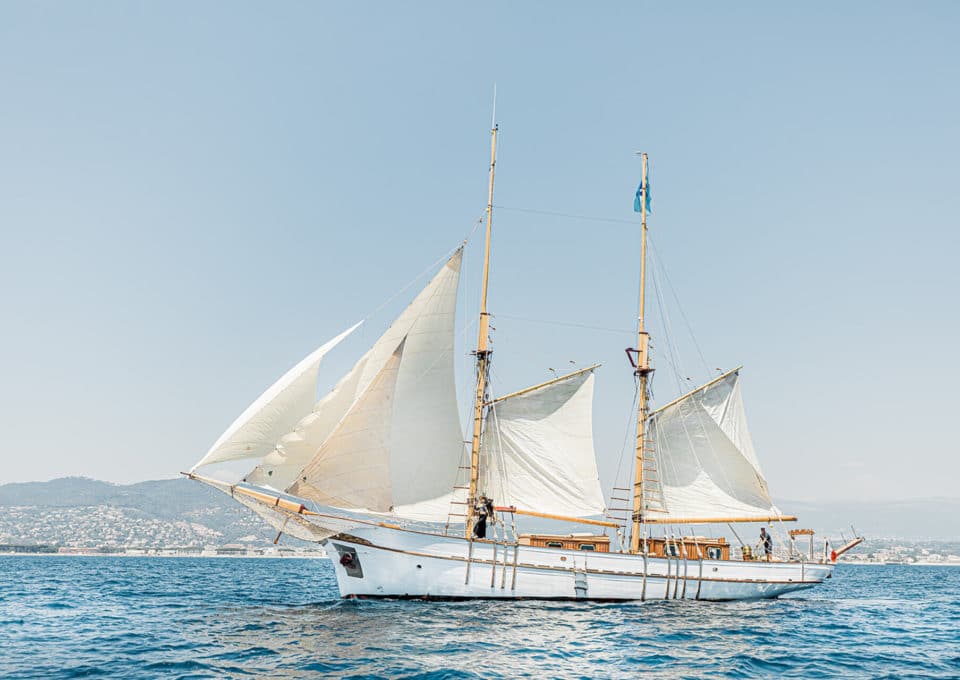 location-charter-classic-sailing-yacht-cannes