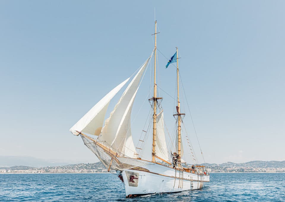 location-charter-classic-sailing-yacht-cannes