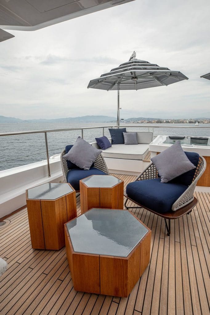 yacht-charter-m-y-millesime-french-riviera-cannes