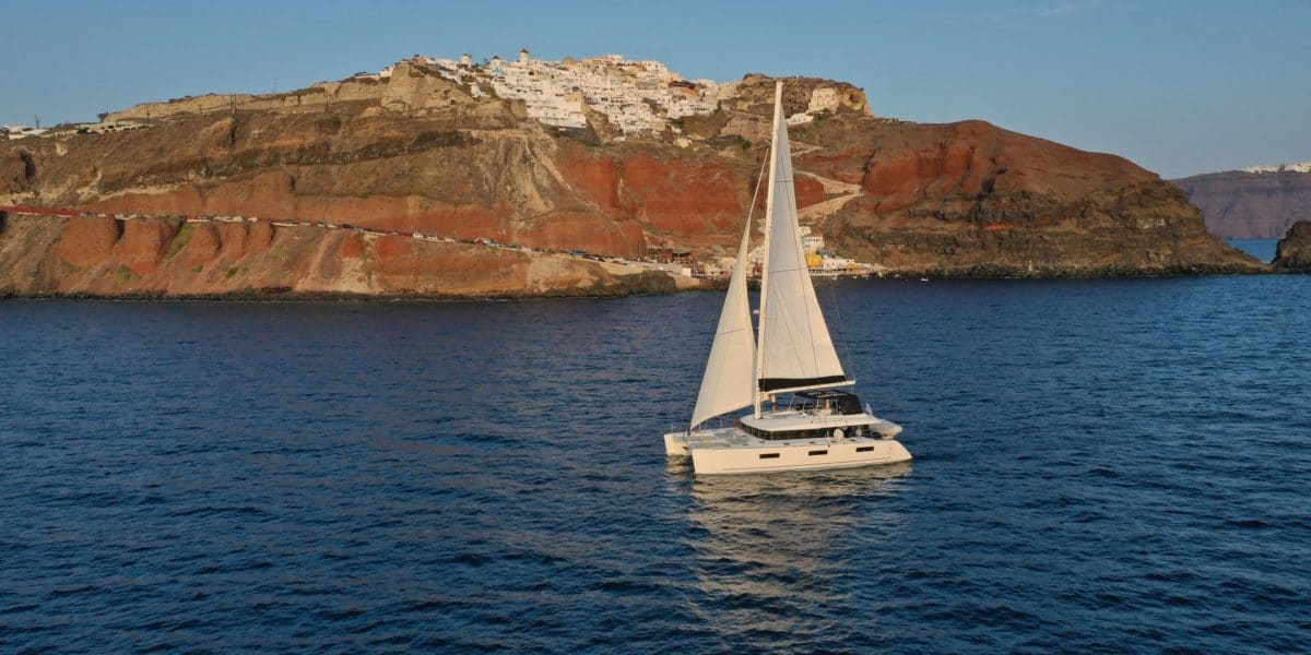 catamaran-charter-s-y-santorini-greece-santorini