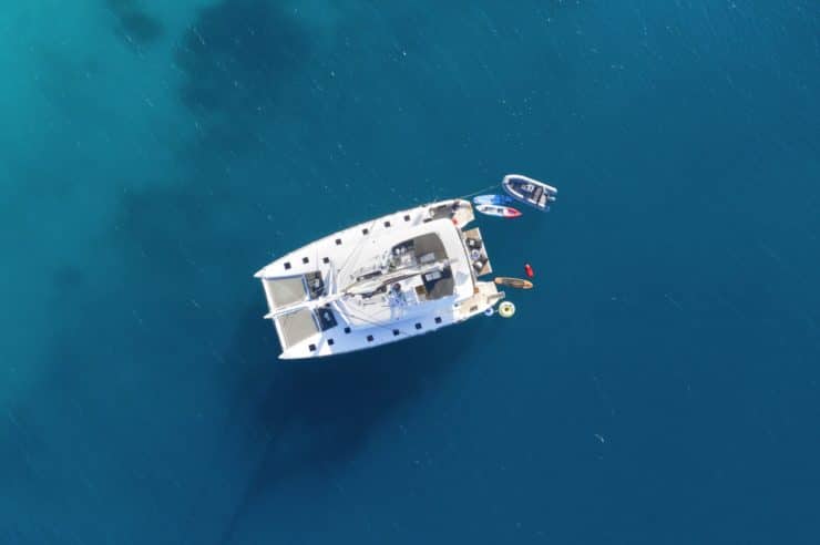 catamaran-yacht-charter-s-y-phantom-greece