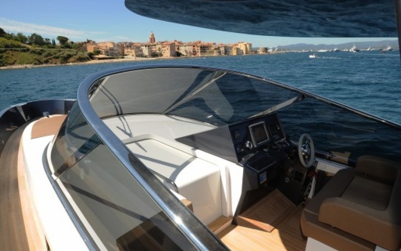 location-yacht-charter-MY-med-48-saint-tropez