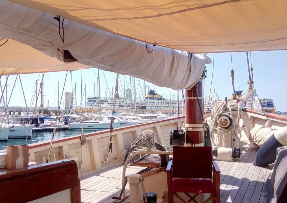 sailing-day-charter-rental-ketch-1947-saint-tropez