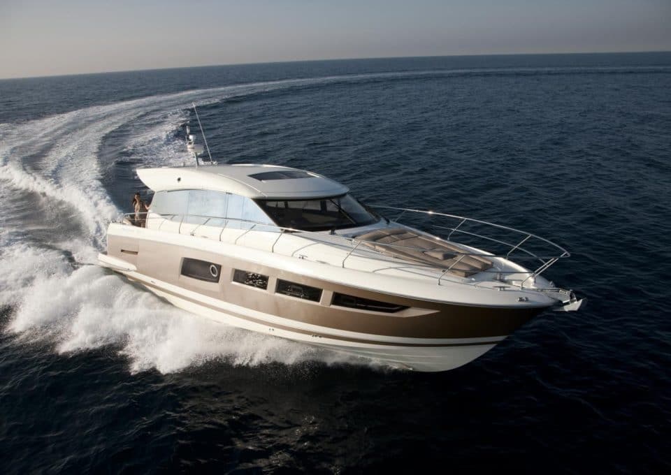location-journee-yacht-m-y-prestige-550-fly