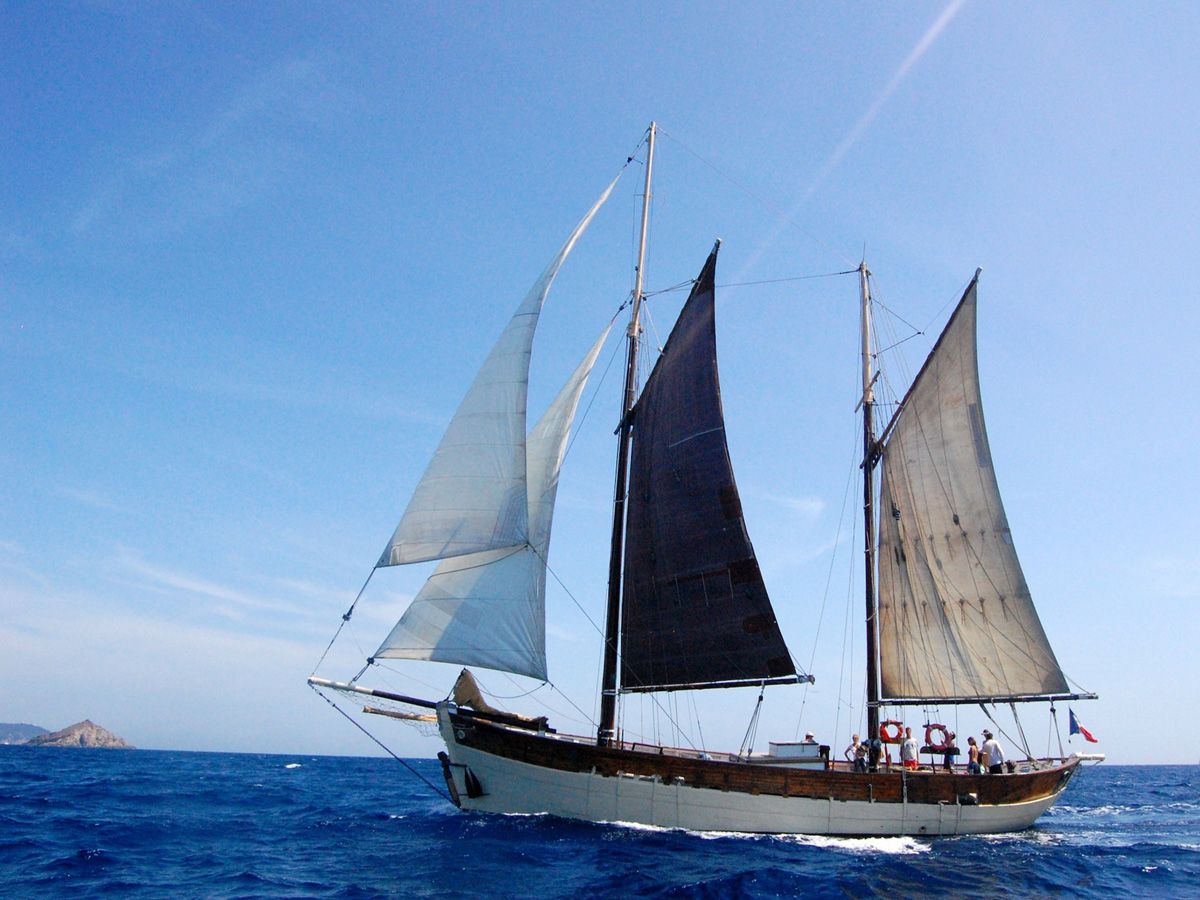 S/Y KETCH 1947 | Arthaud Yachting sailing-day-charter-rental-ketch-1947-saint-tropez