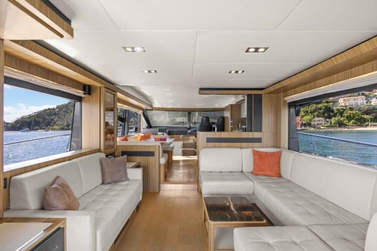 Yacht-charter-ABSOLUTE-60