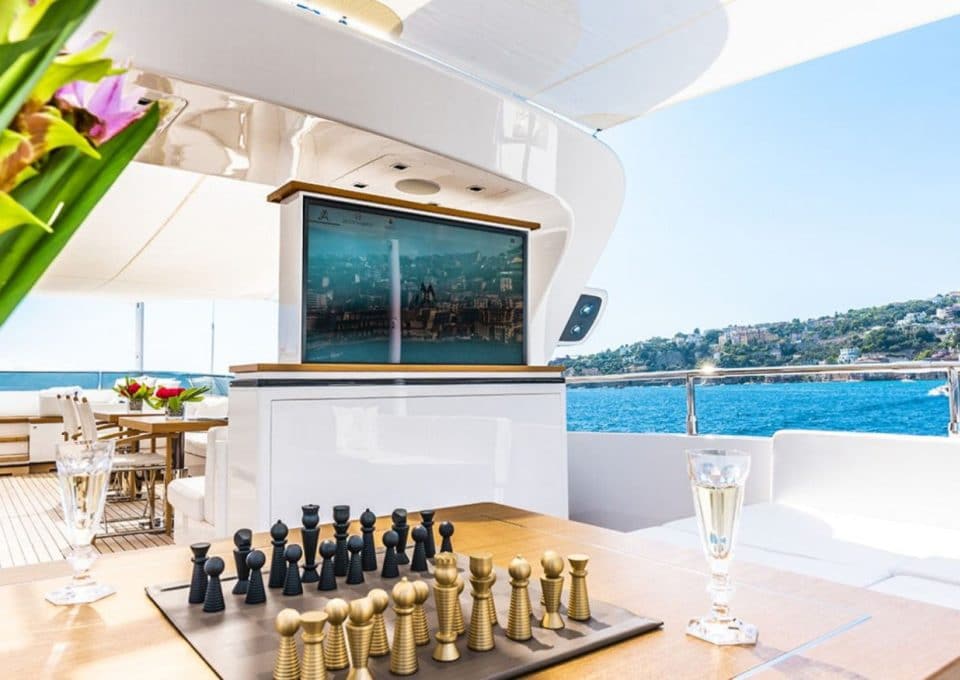 Yacht-charter-M-Y-AAA