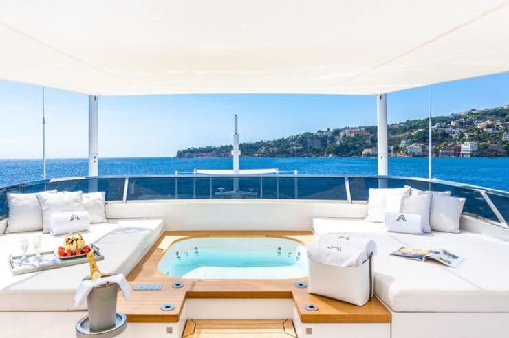 Yacht-charter-M-Y-AAA