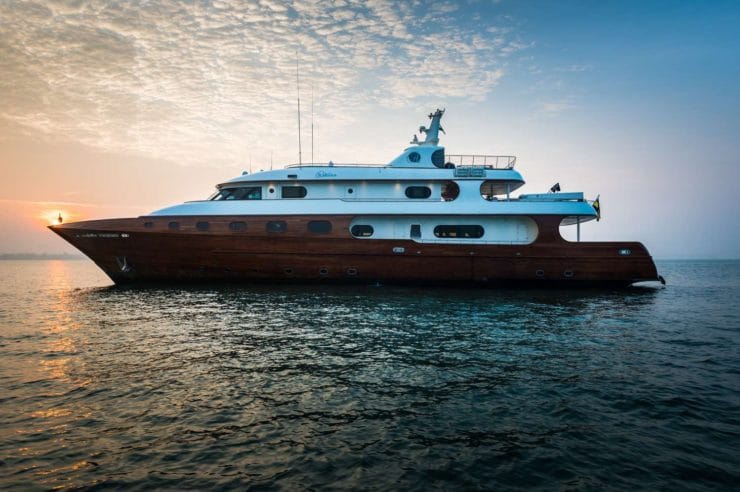 Location-Yacht-Charter-M-Y-ASHENA