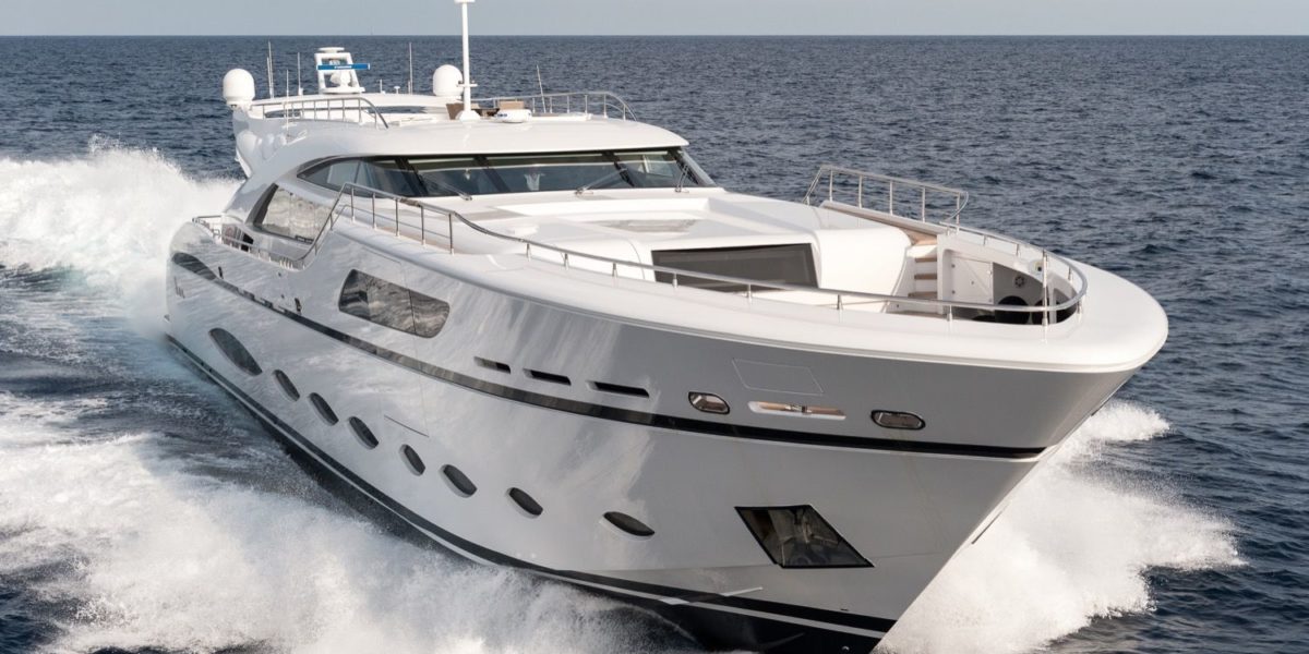 Yacht-charter-M-Y-FAST-&-FURIOUS_8