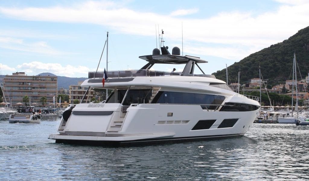 Yacht-charter-M-Y-UPSTREAM_