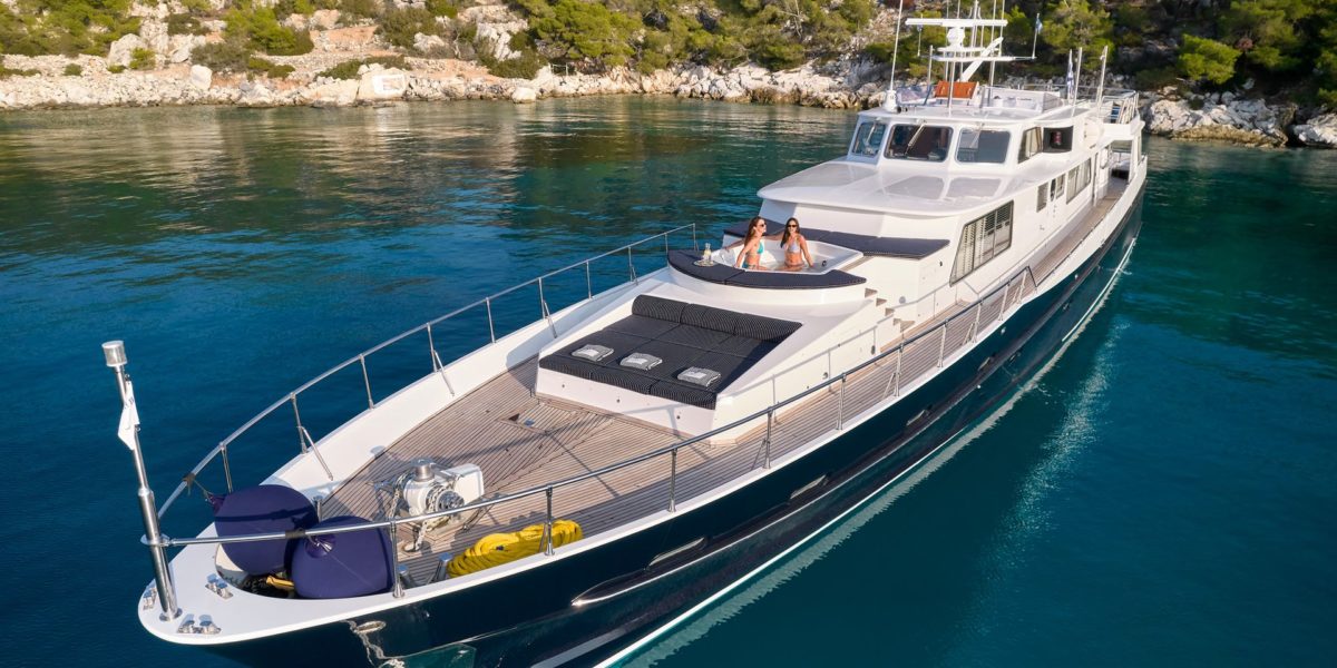 Yacht-charter-MY-ALAYA