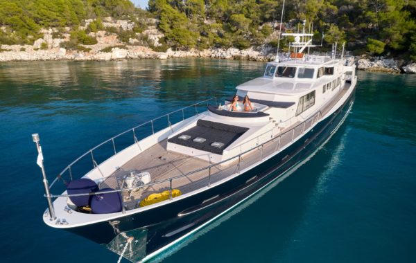 Yacht rental in Nice | Arthaud Yachting