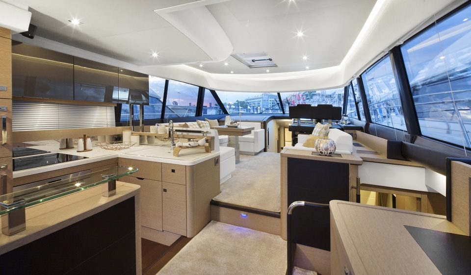 location-yacht-journee-m-y-prestige-620