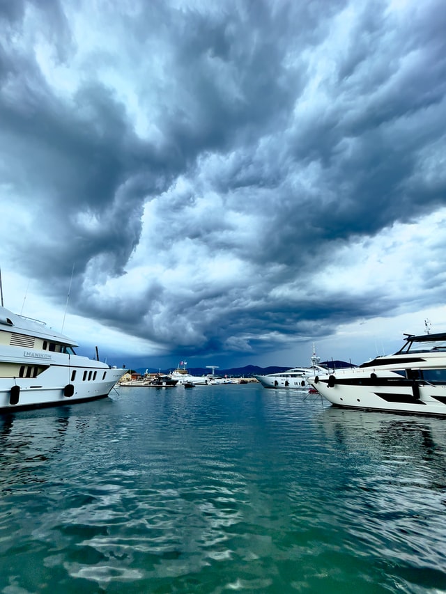 Vous avez loué un yacht à Saint Tropez ? Que faire de vos journées ? | Arthaud Yachting