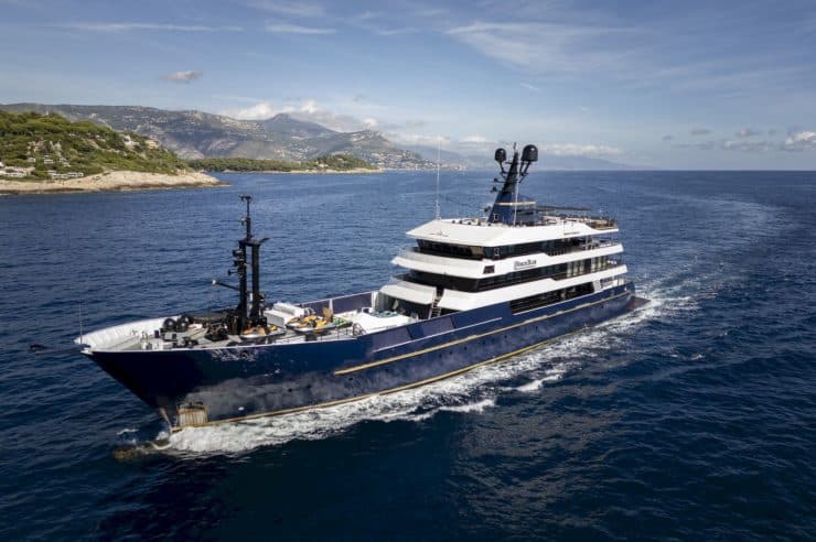 yacht-charter-m-y-force-blue