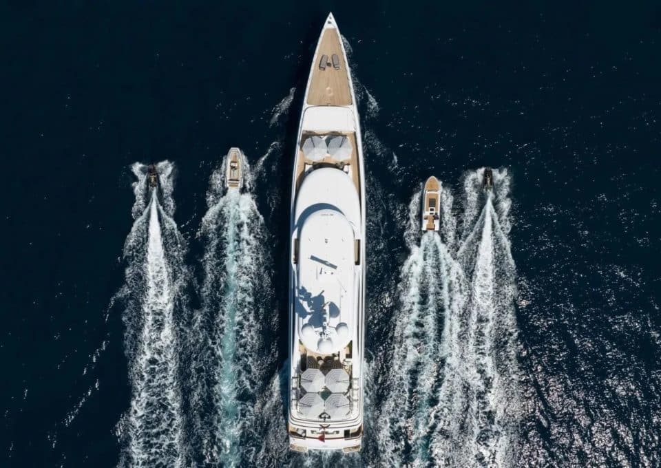 yacht-charter-m-y-soundwave