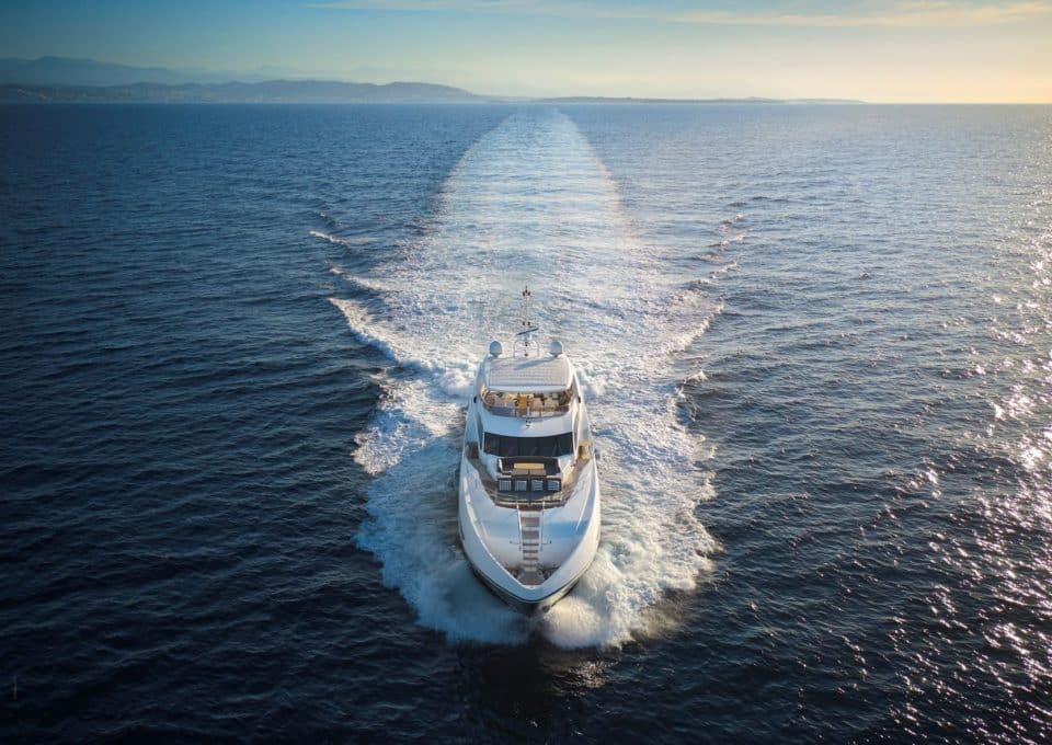 Yacht-charter-M-Y-ALPHA-ZULU_10