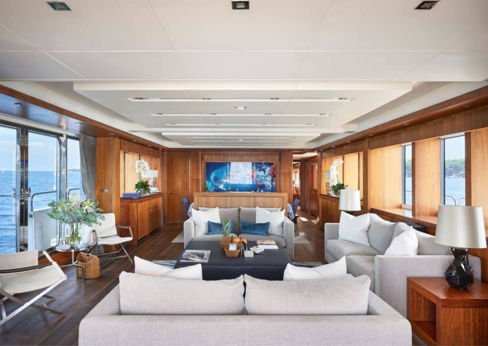 Yacht-charter-M-Y-ALPHA-ZULU_3