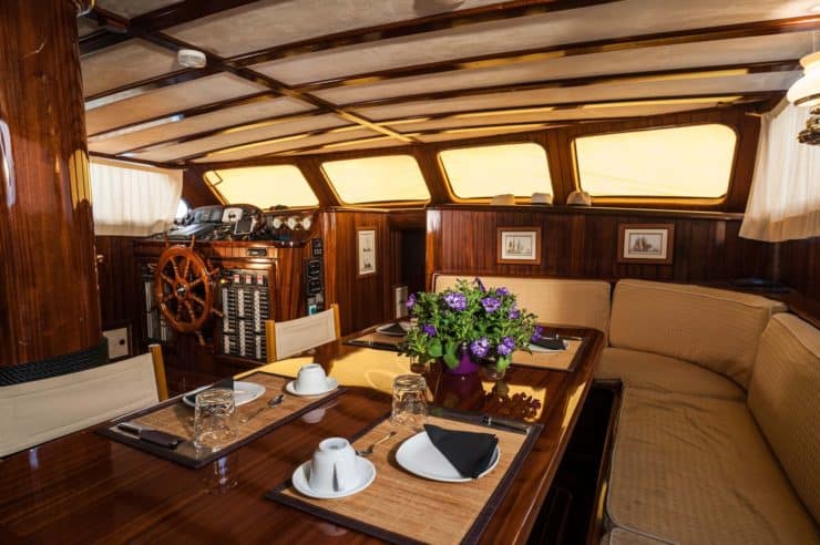 Yacht-charter-S-Y-ANGELIQUE_12