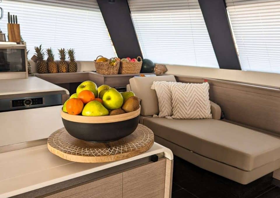 Yacht-charter-S-Y-Catamaran-OCEANUS_10