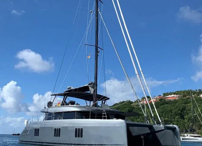 catamaran-charter-s-y-calma