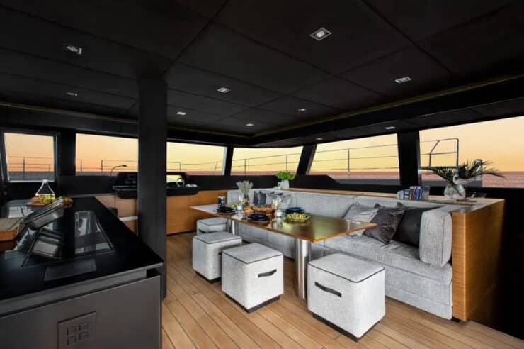 catamaran-charter-s-y-calma