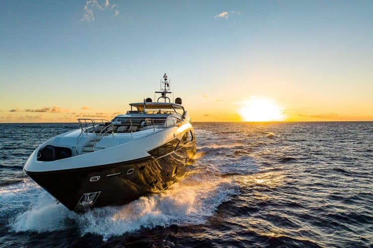 yacht-charter-m-y-evereast