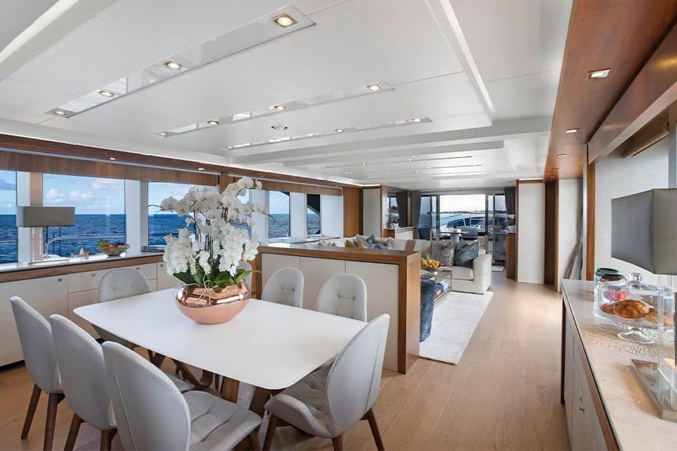 yacht-charter-m-y-evereast
