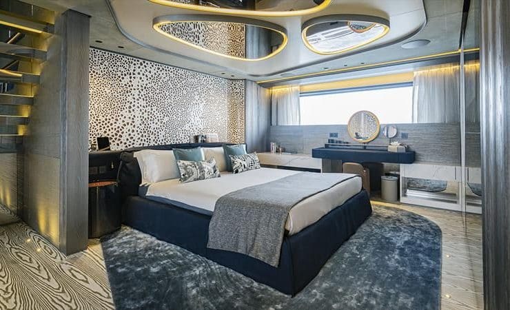 Yacht-charter-M-Y-PANDION-PEARL