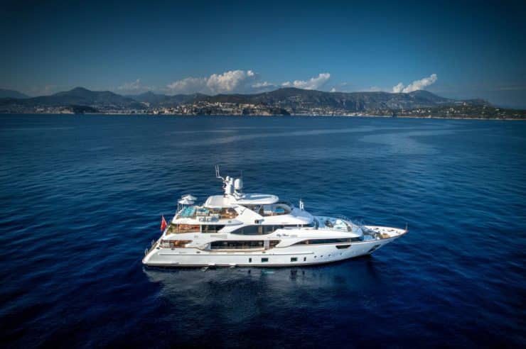 Yacht-charter-M-Y-SOY-AMOR