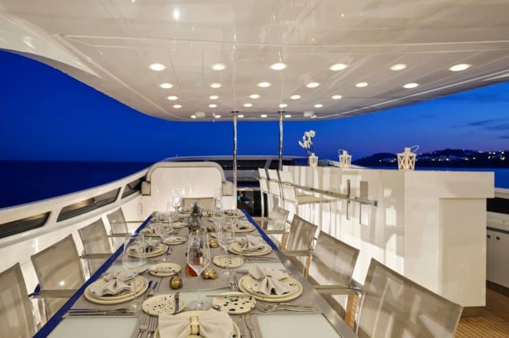 Yacht-charter-M-Y-WHITE-KNIGHT