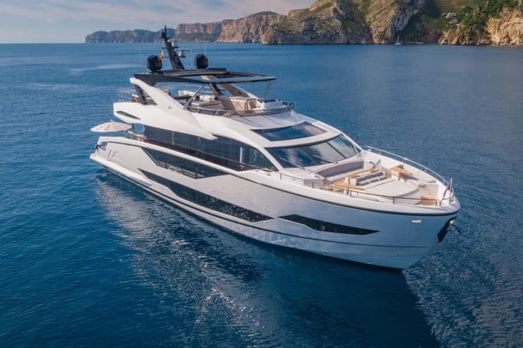 Yacht-charter-M-Y-WYLDECREST
