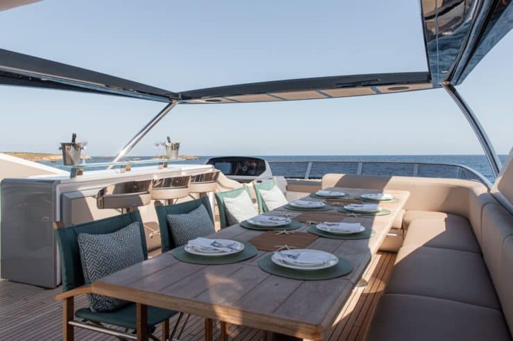 Yacht-charter-M-Y-WYLDECREST