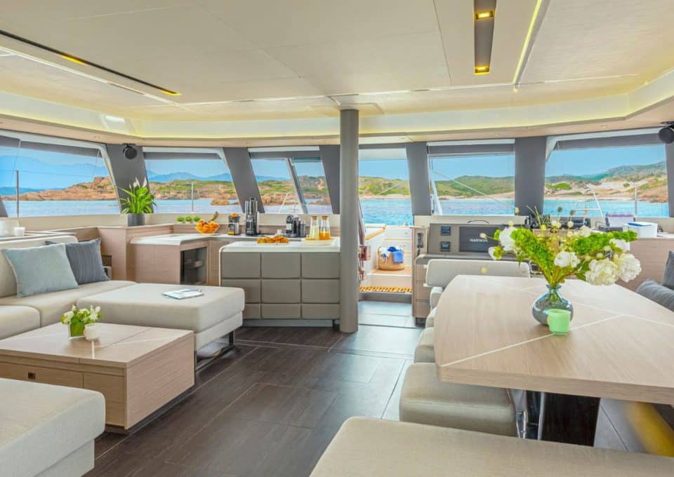 Yacht-charter-S-Y-Catamaran-SEMPER-FIDELIS