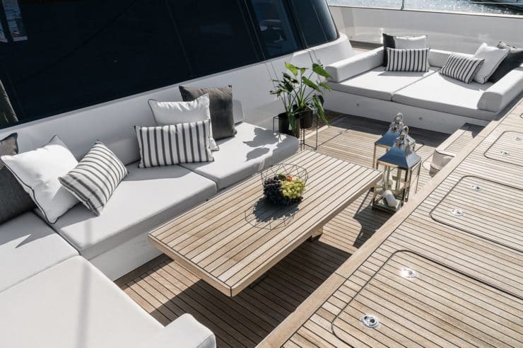 Yacht-charter-S-Y-catamaran-YACHT-ABOVE&BEYOND