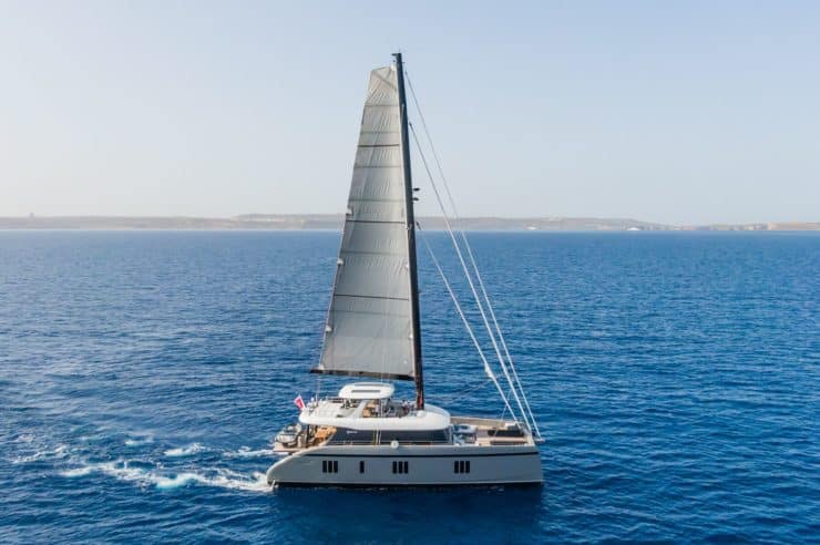 Yacht-charter-s-y-catamaran-GREYB