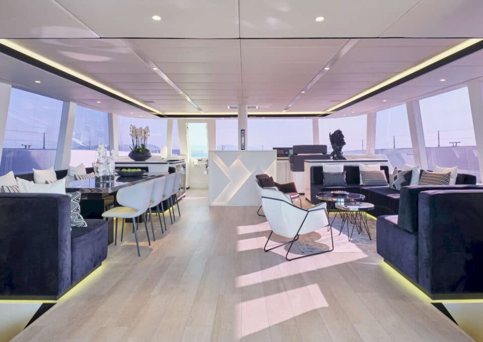 catamaran-charter-s-y-above-and-beyond