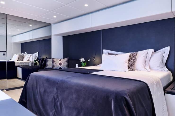 catamaran-charter-s-y-above-and-beyond