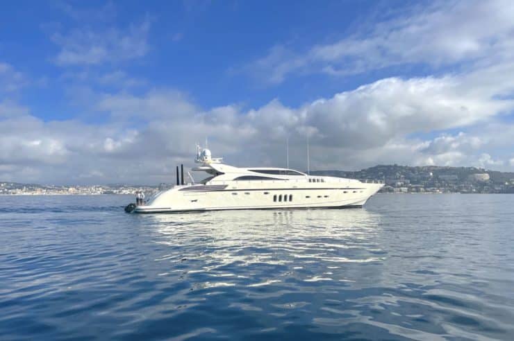 Yacht-charter-M-Y-LEOPARD-34