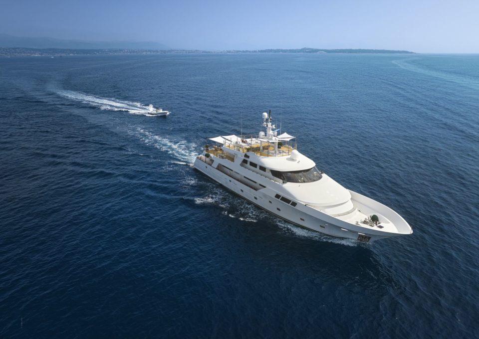 Location-Yacht-Charter-M-Y-SENSEI