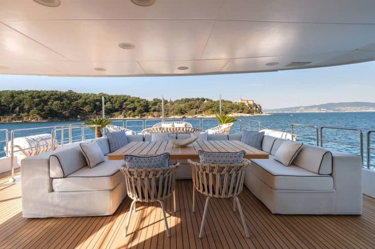 yacht-charter-m-y-sensei