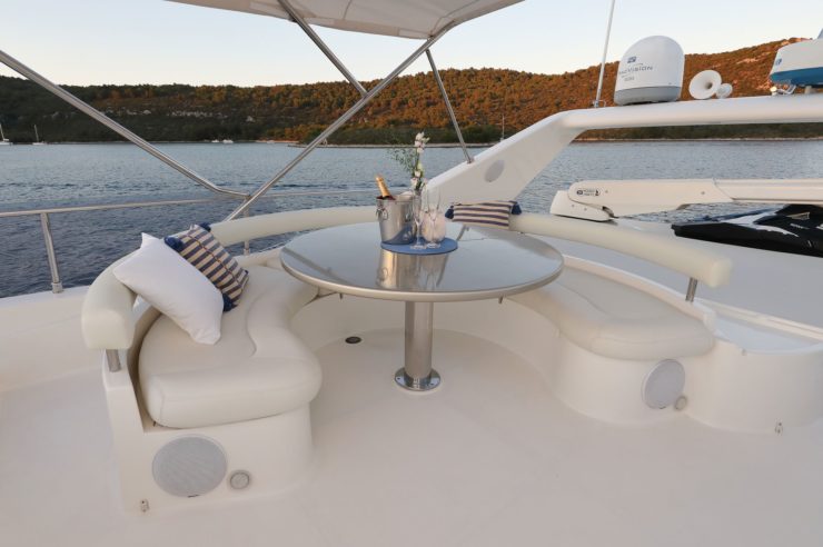Yacht-charter-M-Y-DOMINIQUE