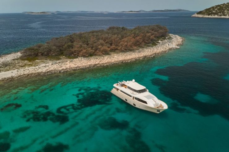 Yacht-charter-M-Y-FRIEND'S BOAT