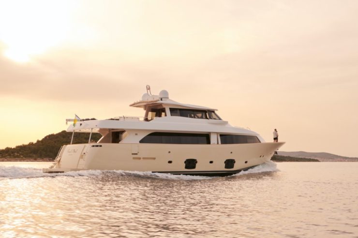 Yacht-charter-M-Y-FRIEND'S BOAT